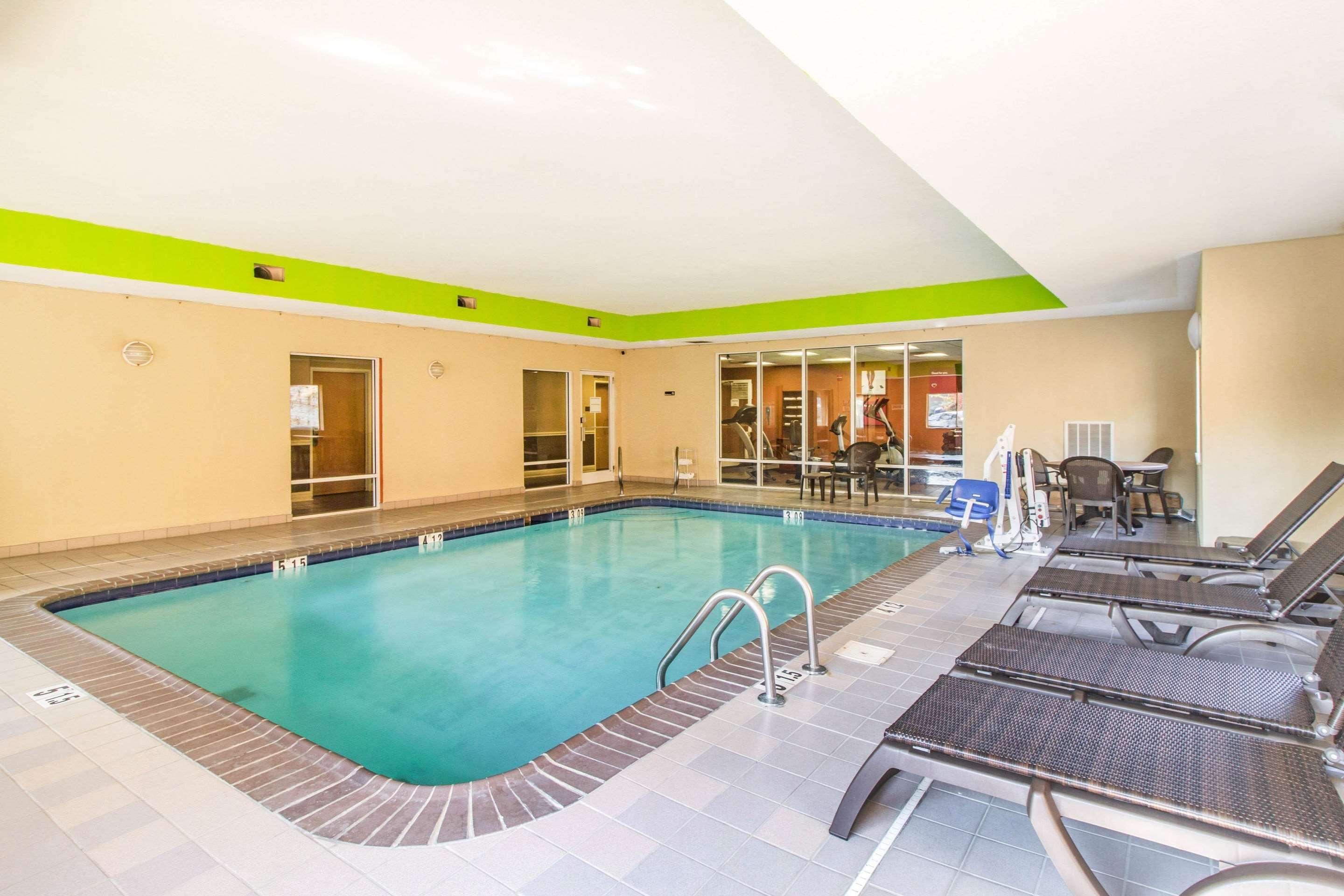 Quality Suites Corbin Esterno foto