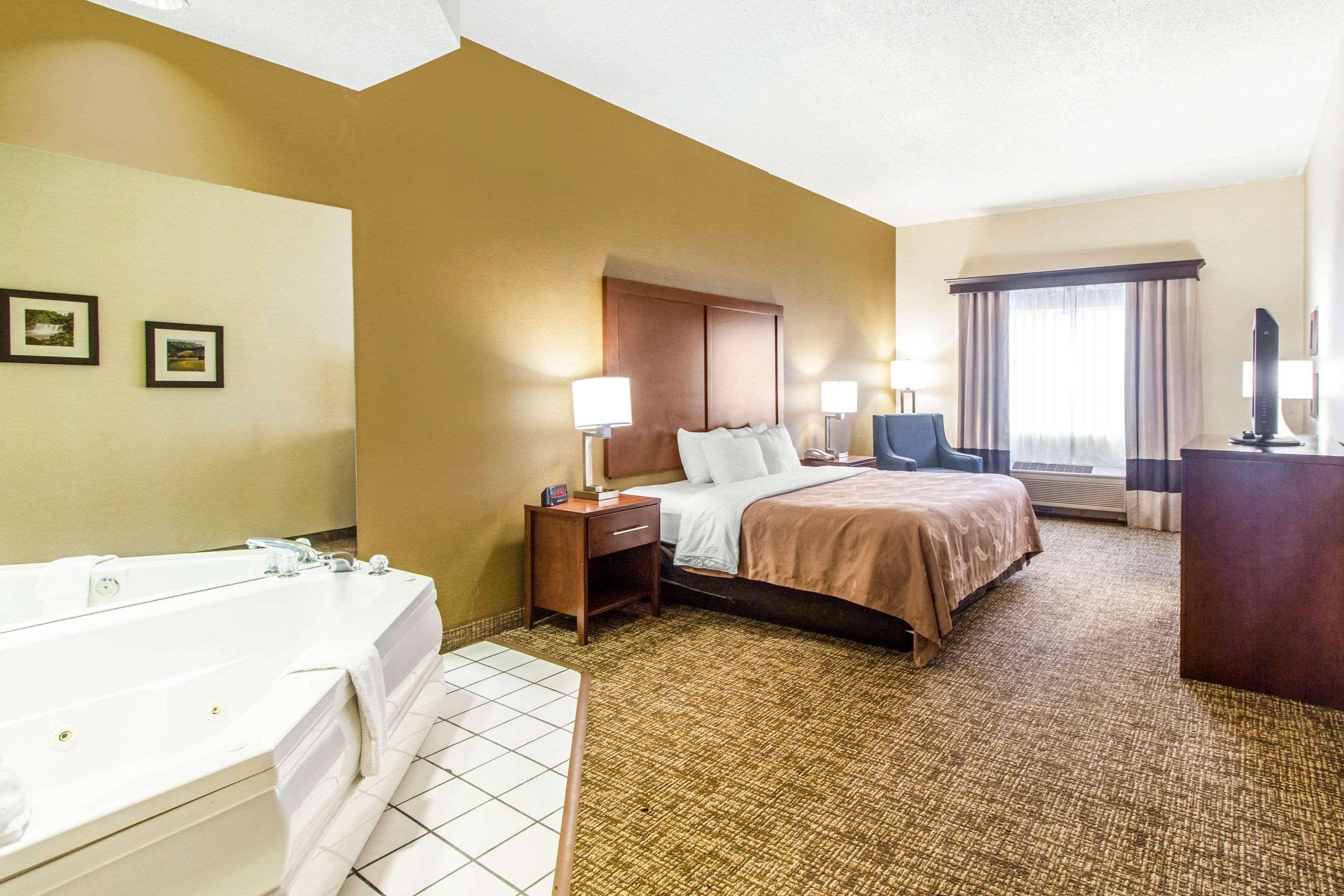 Quality Suites Corbin Esterno foto